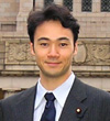 鈴木馨祐